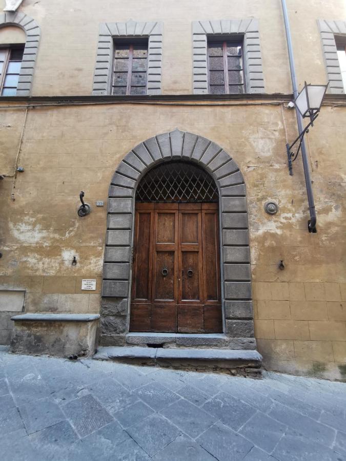 BANDINI 35-centrale con ascensore Siena Esterno foto