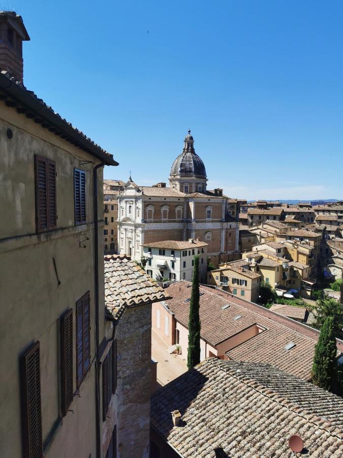 BANDINI 35-centrale con ascensore Siena Esterno foto
